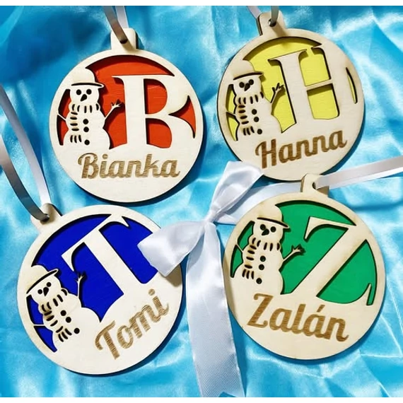 Gravírozott neves fa karácsonyfadíszek